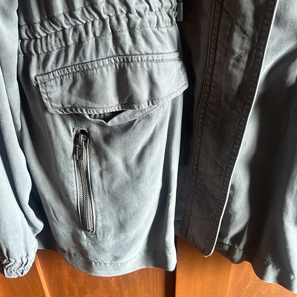 BKE Jacket - Picture 2 of 7